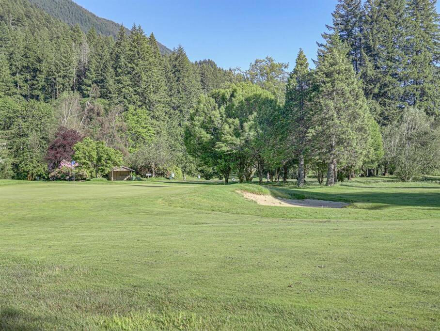 Ski-Mount Hood Charm-Welches,Golf And Ski Resort Condo,W&D, Wifi,Near Woods,Hiking,Fishing Mount Hood Village Экстерьер фото