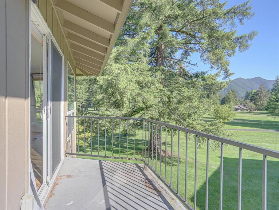 Ski-Mount Hood Charm-Welches,Golf And Ski Resort Condo,W&D, Wifi,Near Woods,Hiking,Fishing Mount Hood Village Экстерьер фото