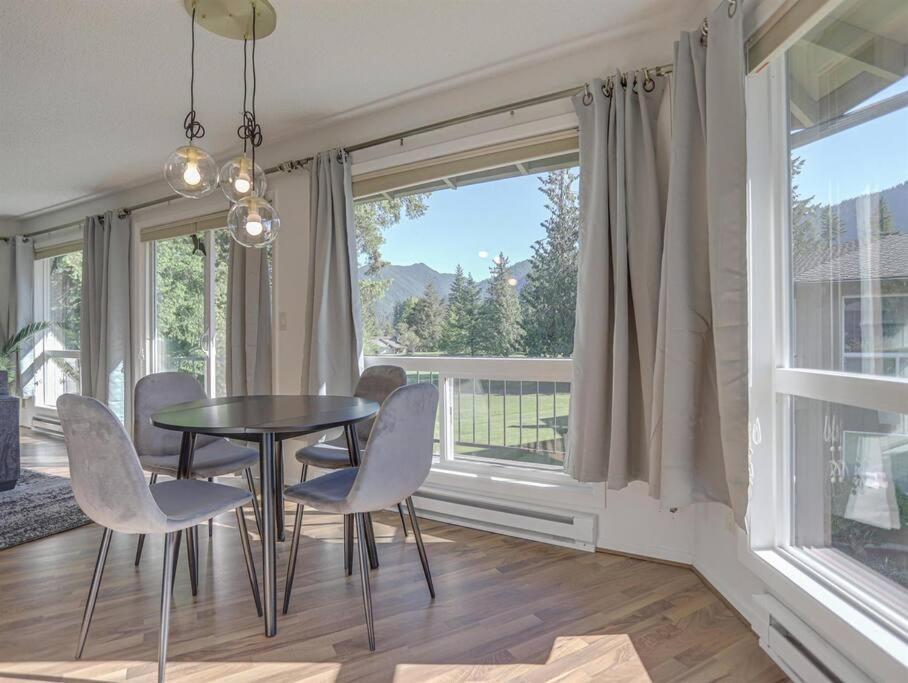 Ski-Mount Hood Charm-Welches,Golf And Ski Resort Condo,W&D, Wifi,Near Woods,Hiking,Fishing Mount Hood Village Экстерьер фото